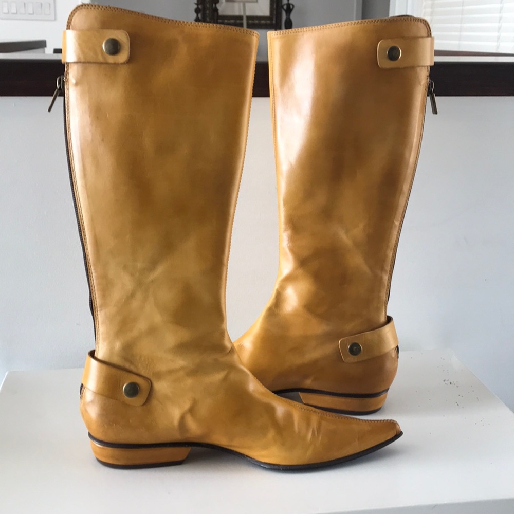 Leather boots size 38